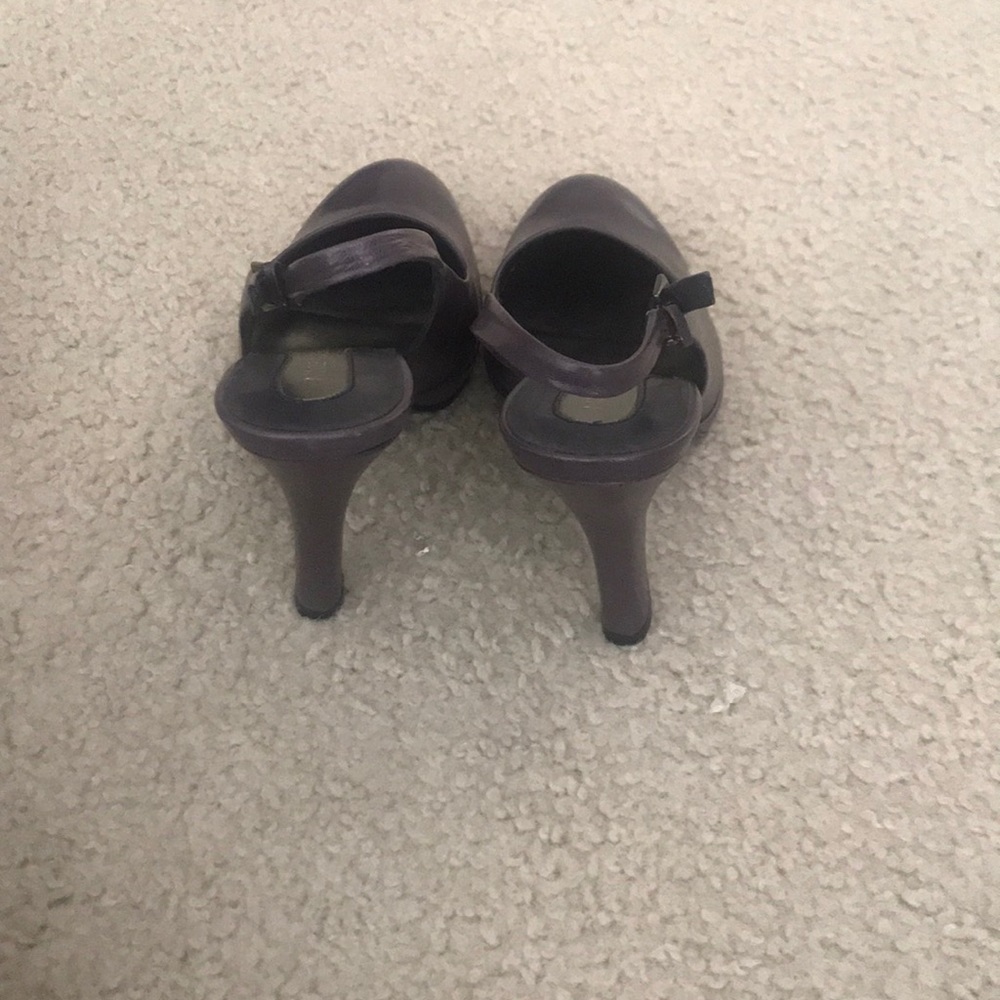 Shoes - Picture 3 of 4
